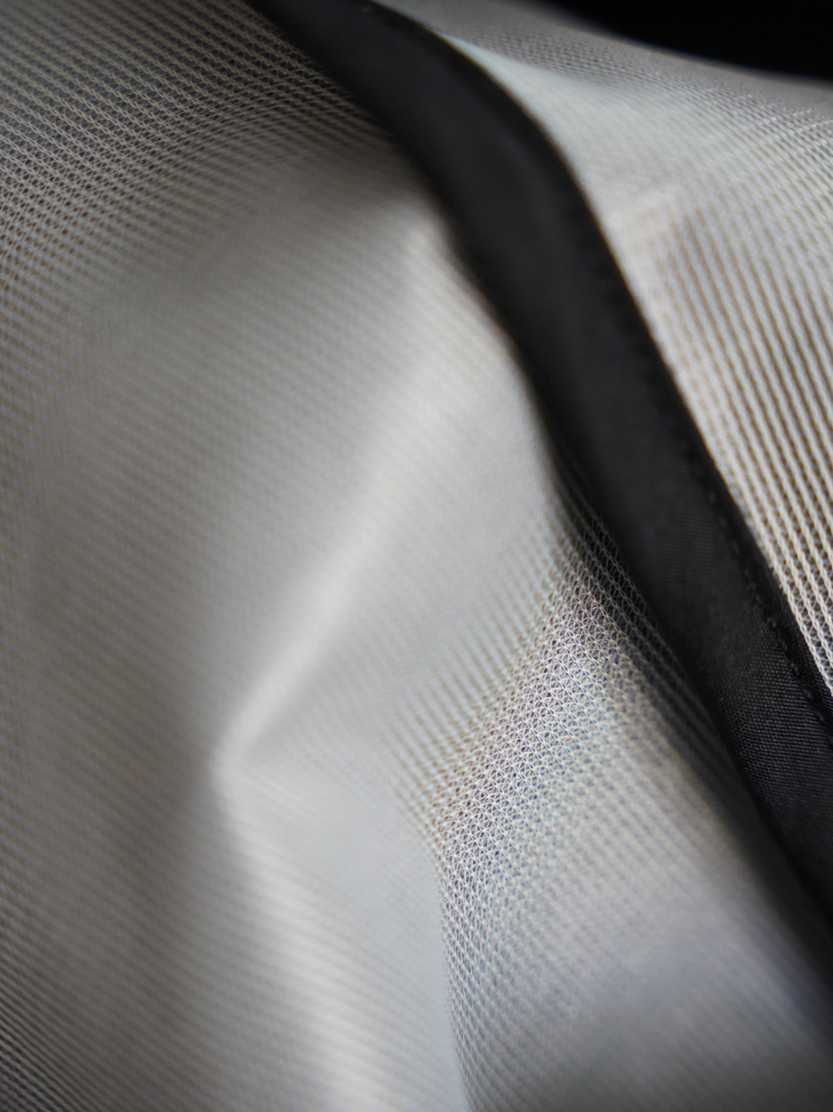 OLIVE RAIN SHELL JACKET "MOSQUETS"