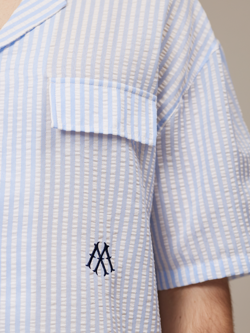 BLUE WHITE  STRIPE RESORT SHIRT "M"