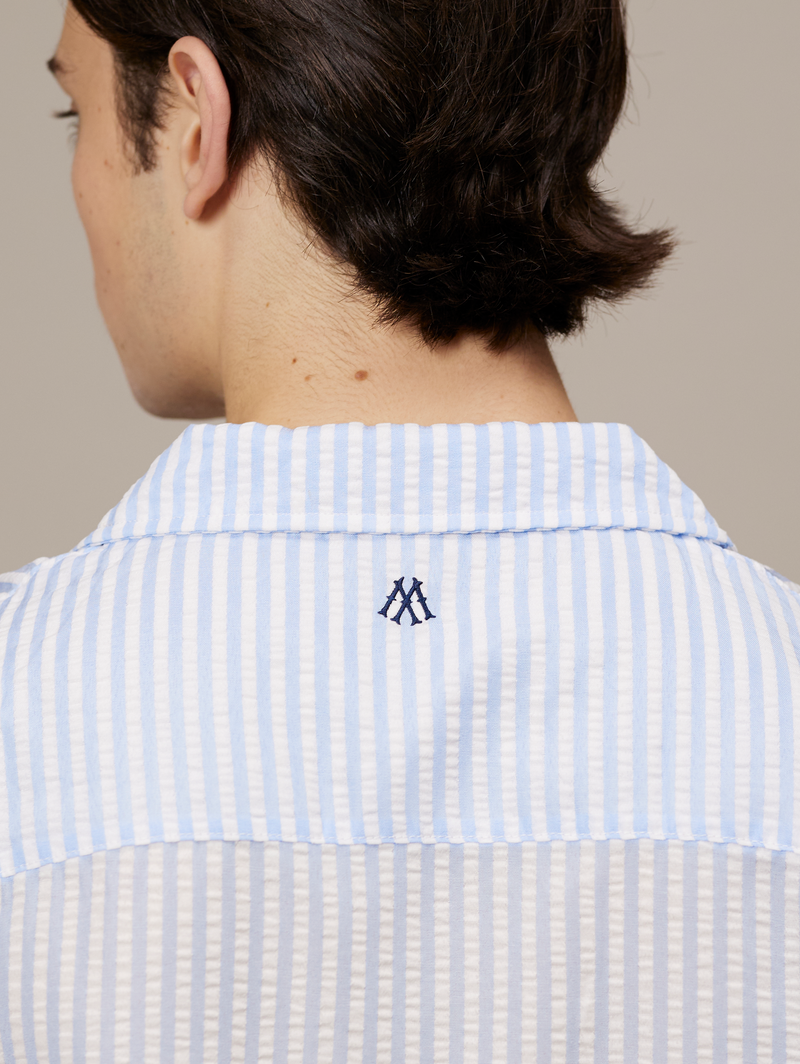 BLUE WHITE  STRIPE RESORT SHIRT "M"