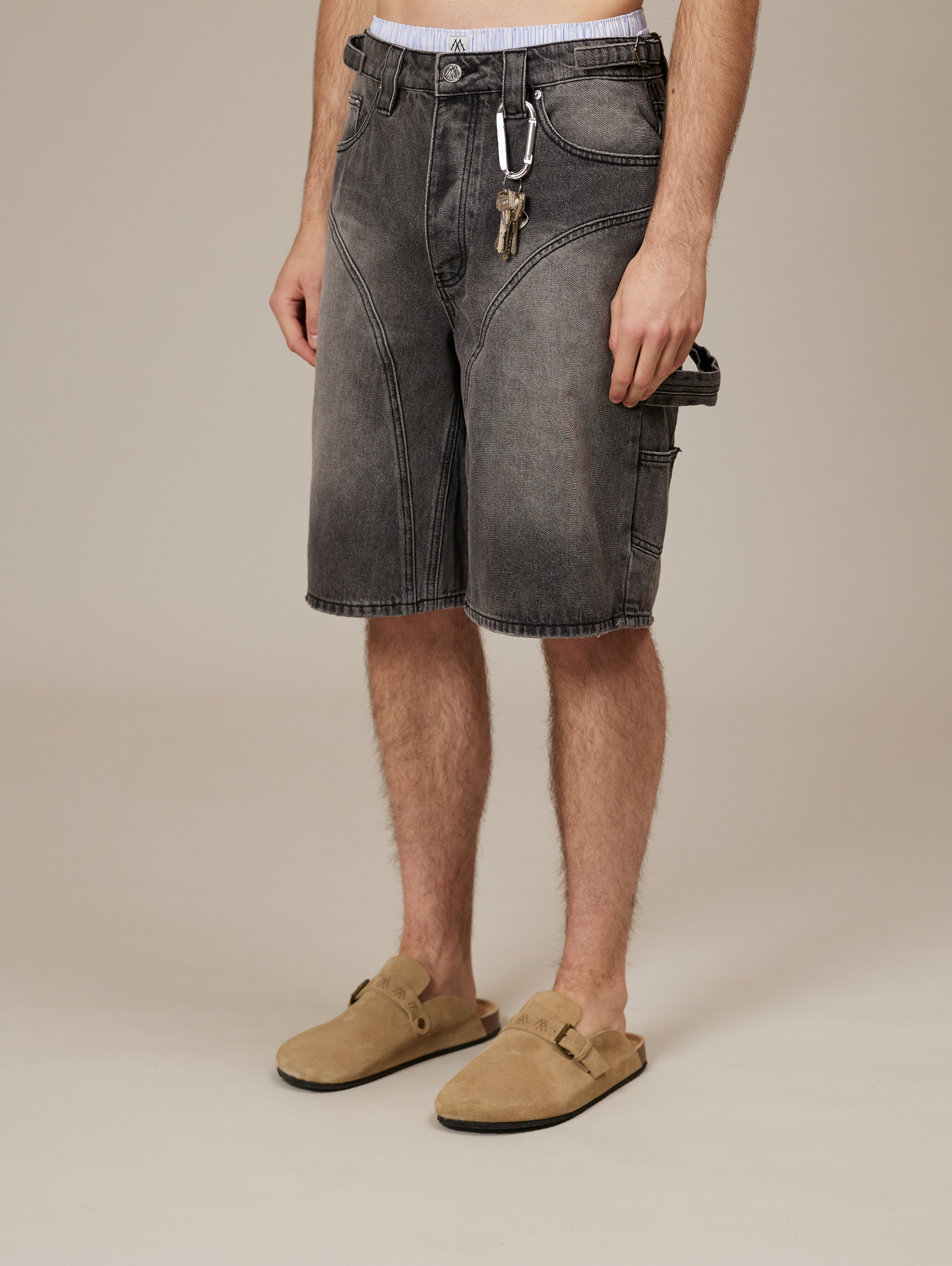 GREY WASHED DENIM JORTS 