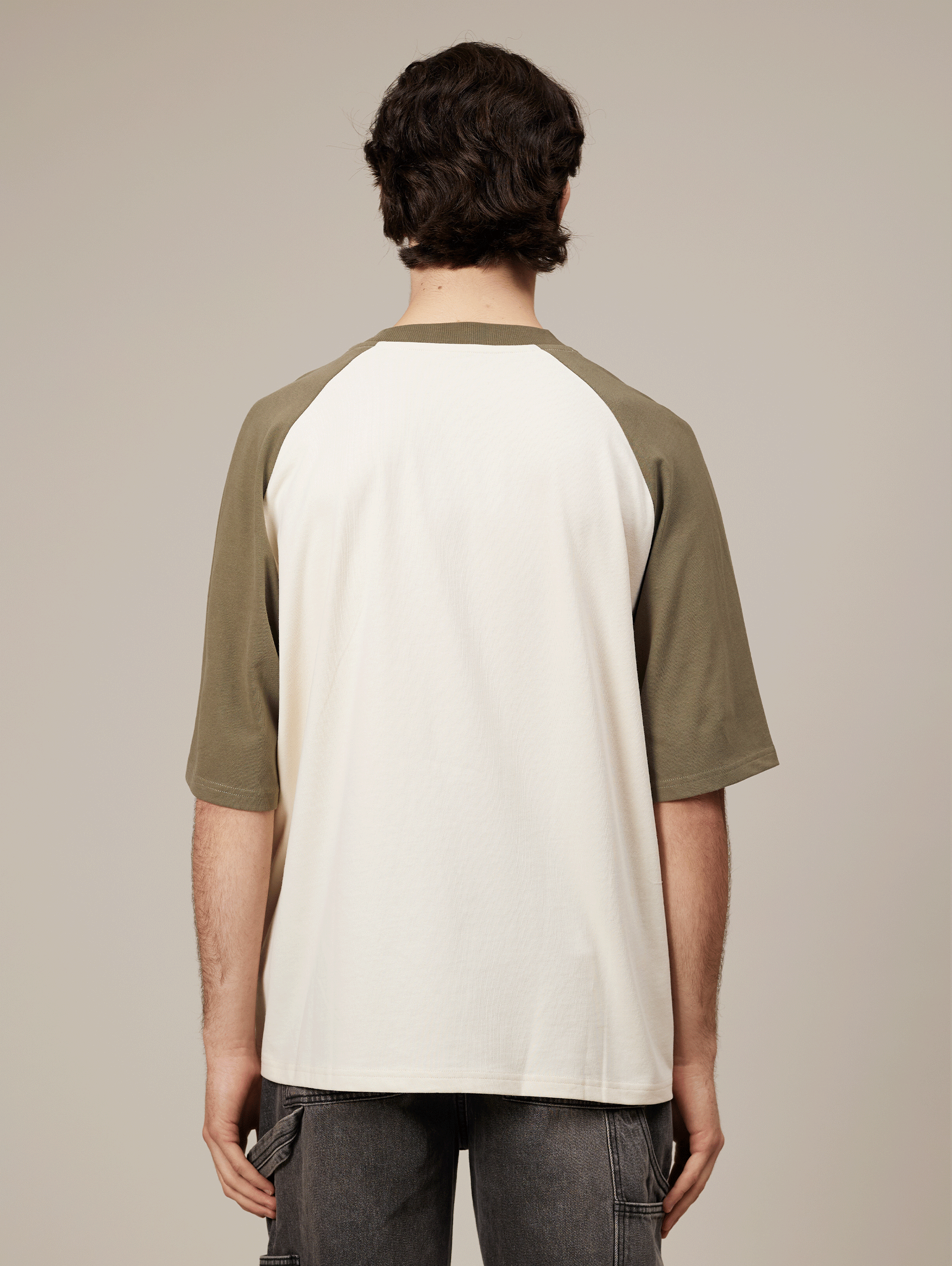 CREAM OLIVE RAGLAN T-SHIRT 