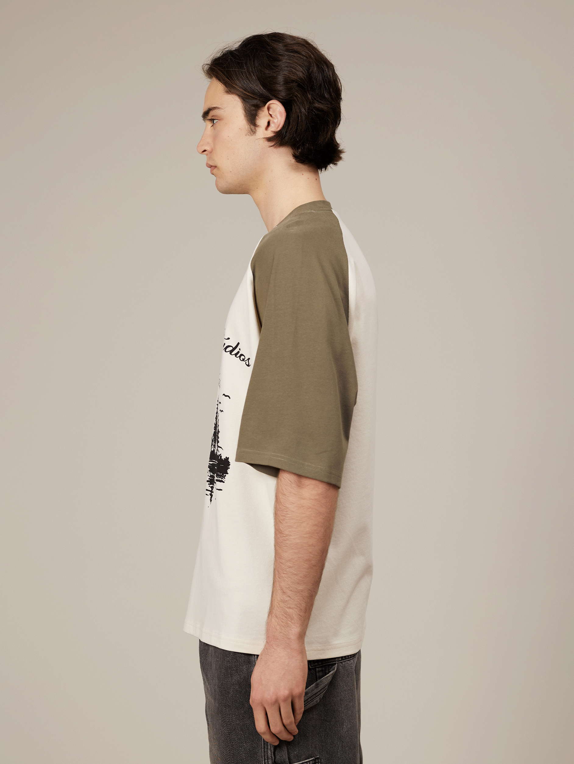 CREAM OLIVE RAGLAN T-SHIRT 