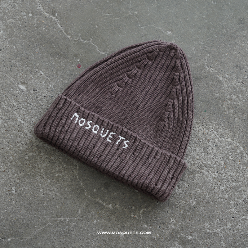 BROWN BEANIE "MOSQUETS"