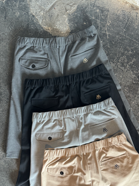 PLEATED SHORTS "BLACK"