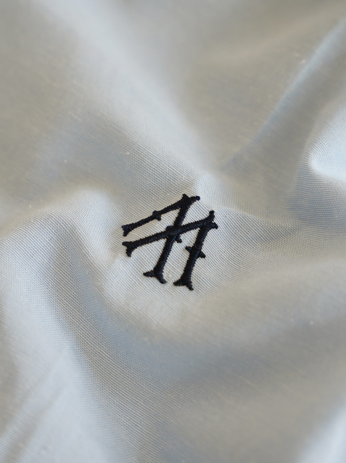 EVERYDAYS LIGHT BLUE RESORT SHIRT "M"