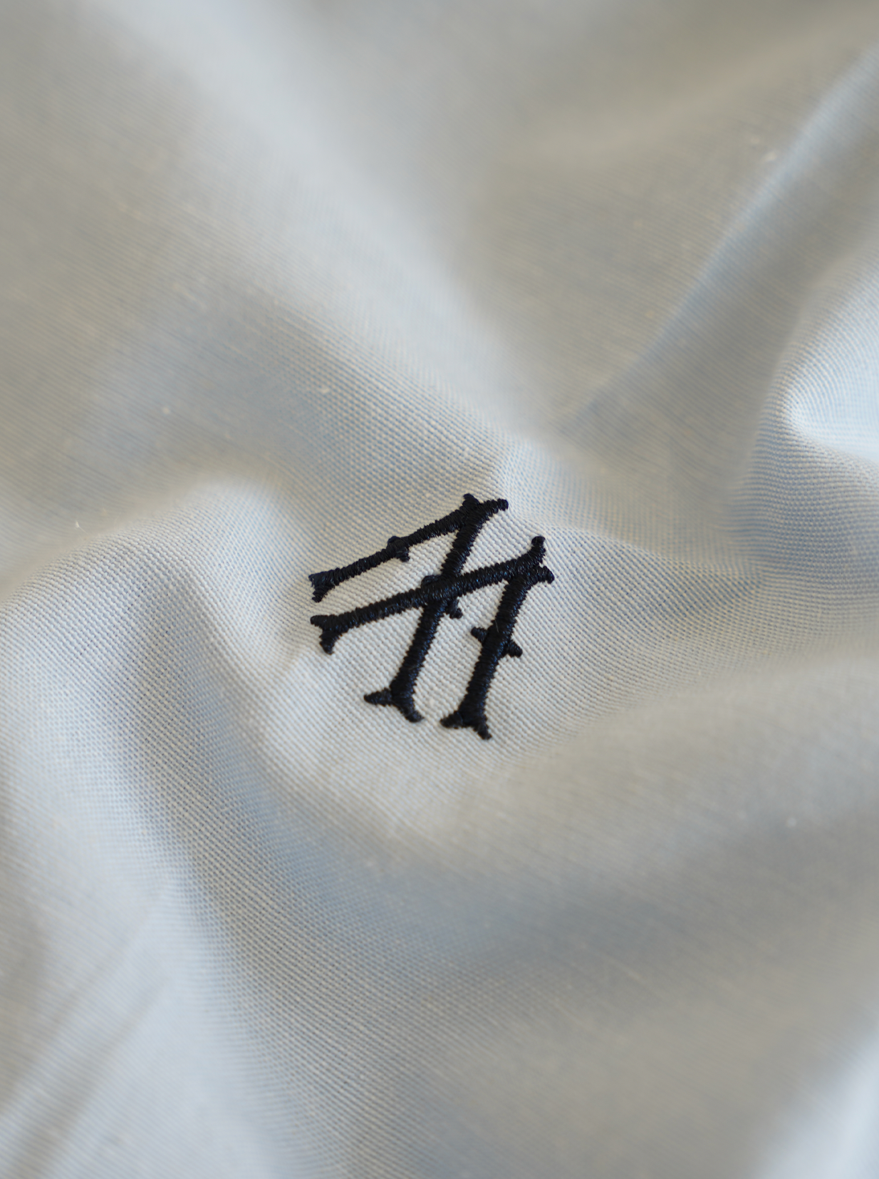 EVERYDAYS LIGHT BLUE RESORT SHIRT "M"