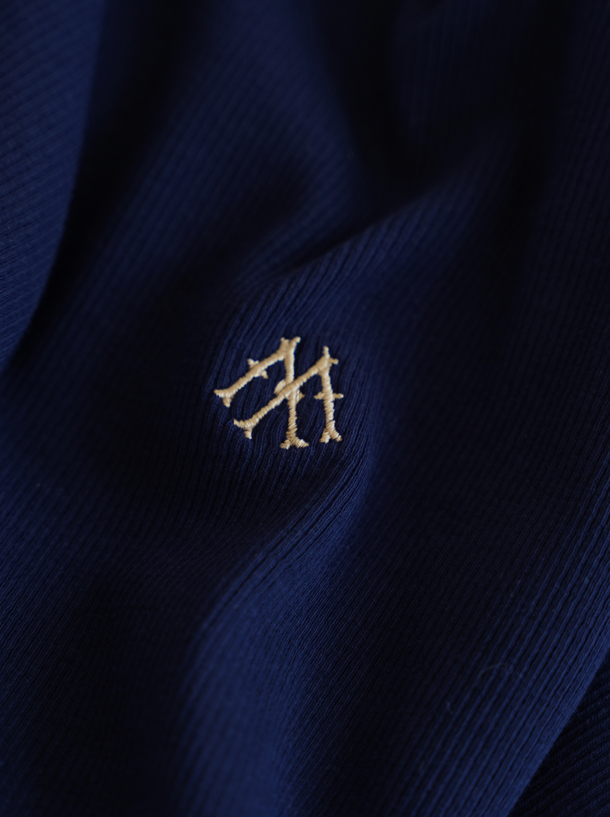 EVERYDAYS DARK BLUE TANK TOP "M"
