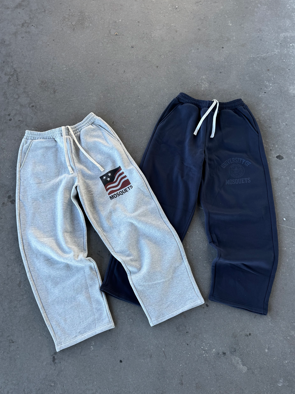DARK BLUE SWEATPANTS "UNIVERSITY"