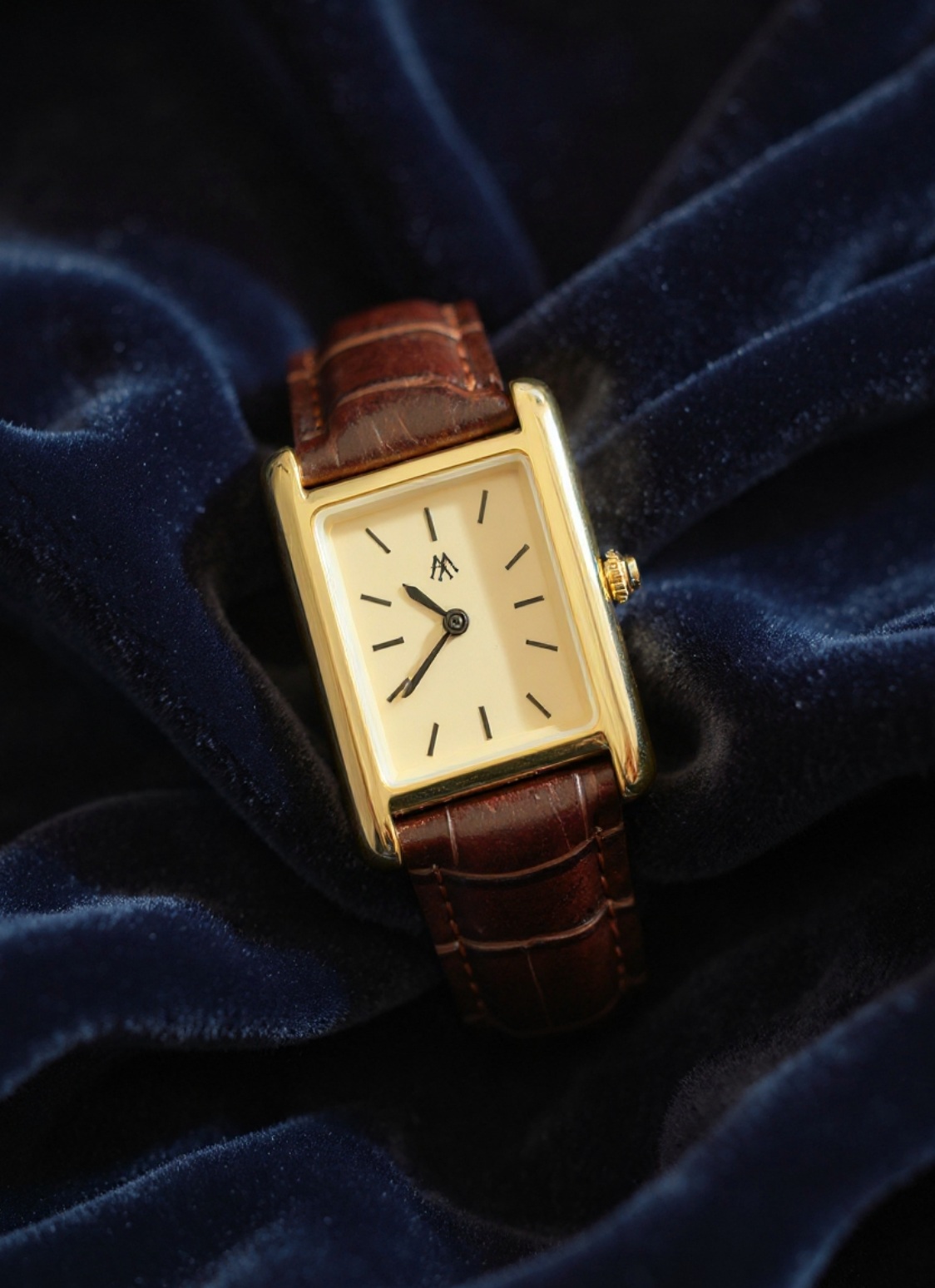 VINTAGE WATCH BROWN 