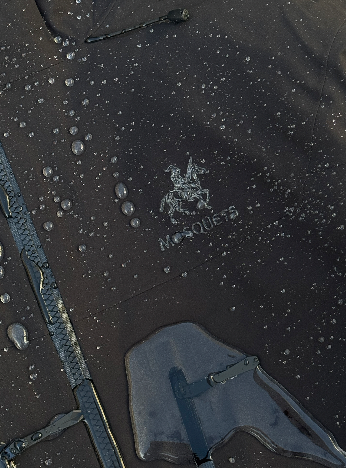 ALPHA RAIN JACKET "MOSQUETS" - Mosquets