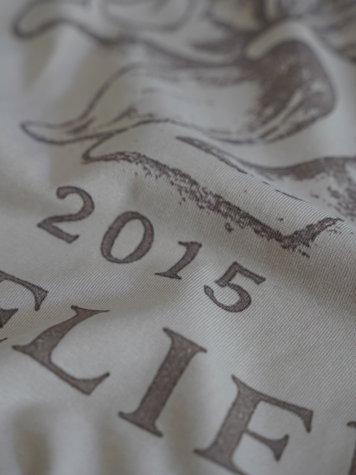 BEIGE T-SHIRT 