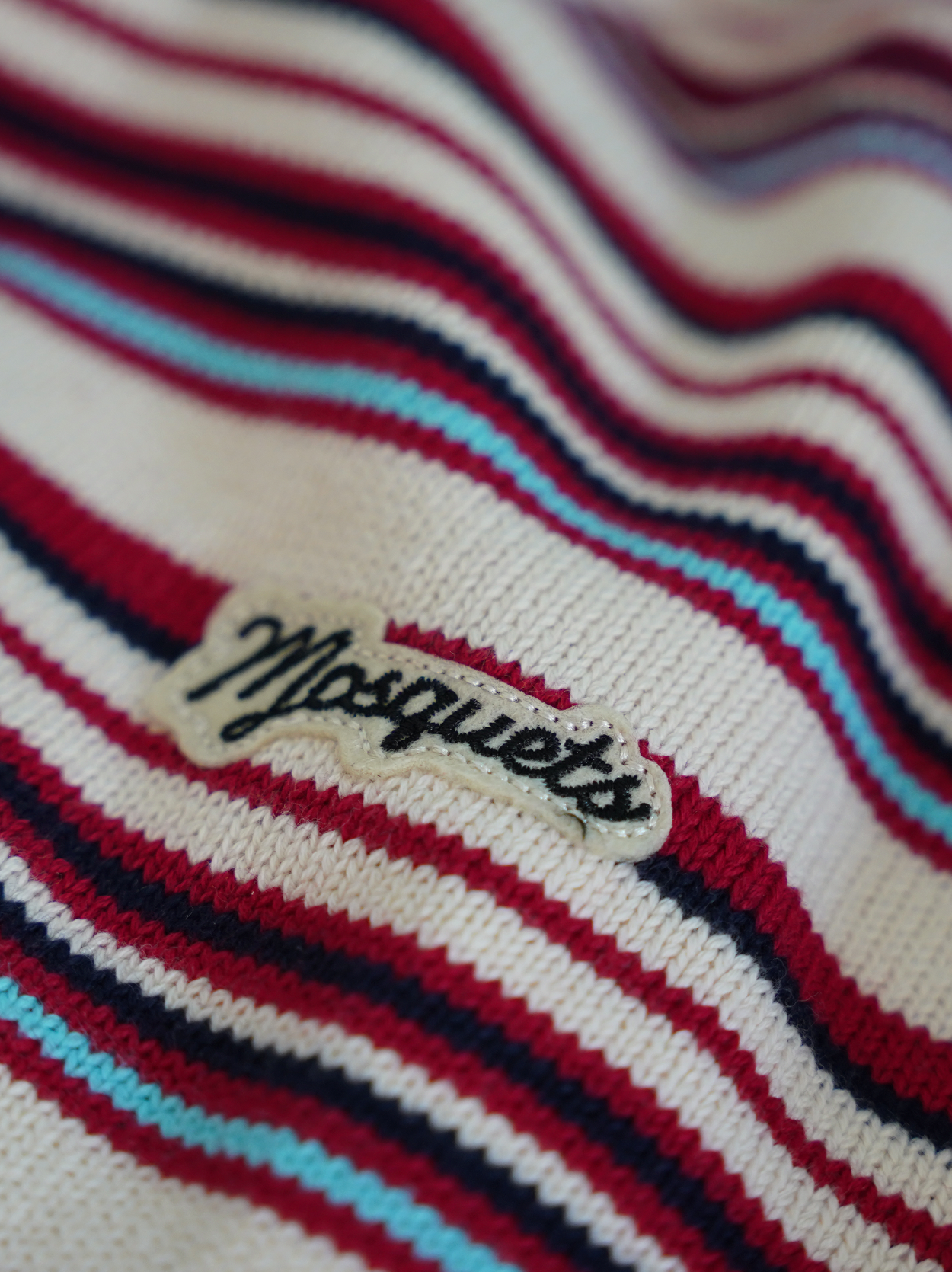 RED STRIPE CUT OFF KNIT 