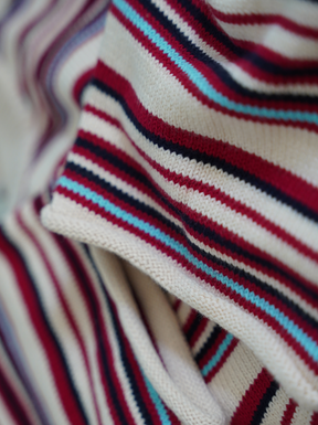 RED STRIPE CUT OFF KNIT "MOSQUETS ATELIER"
