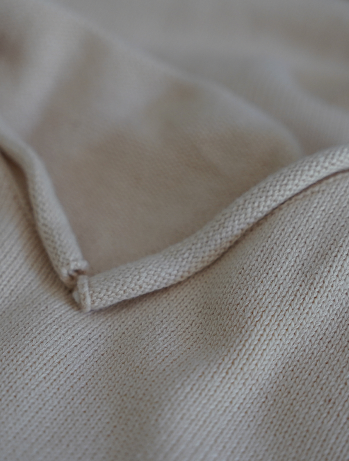 BEIGE CUT OFF KNIT "MOSQUETS ATELIER"