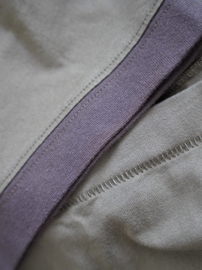 OLIVE RINGER T-SHIRT "MOSQUETS"