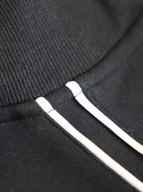 BLACK TRAIN JACKET "MOSQUETS"