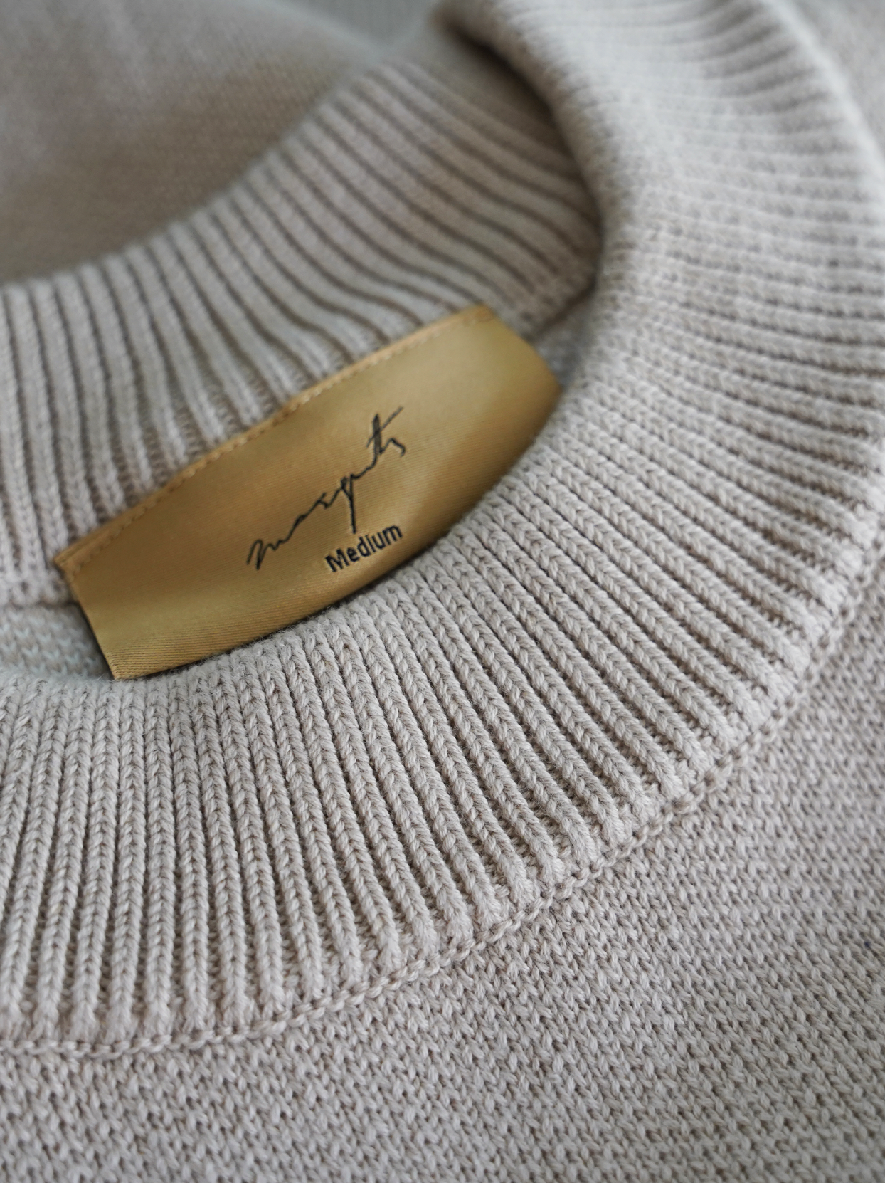 BEIGE KNIT SWEATER 