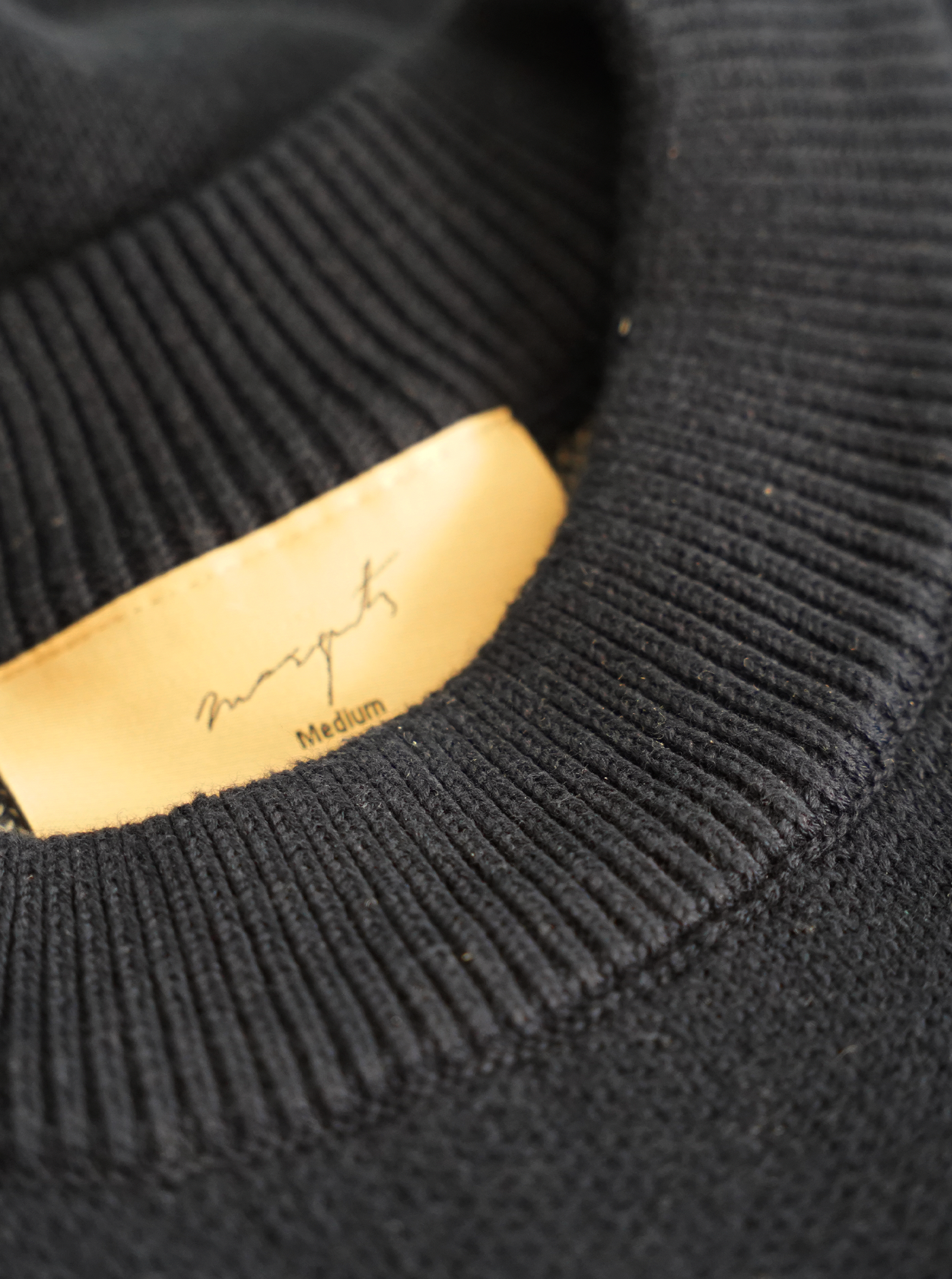 DARK BLUE KNIT SWEATER 