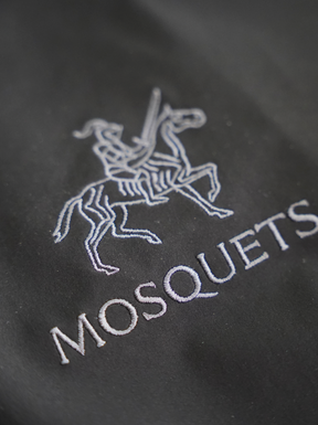 BLACK RAIN SHELL JACKET "MOSQUETS"