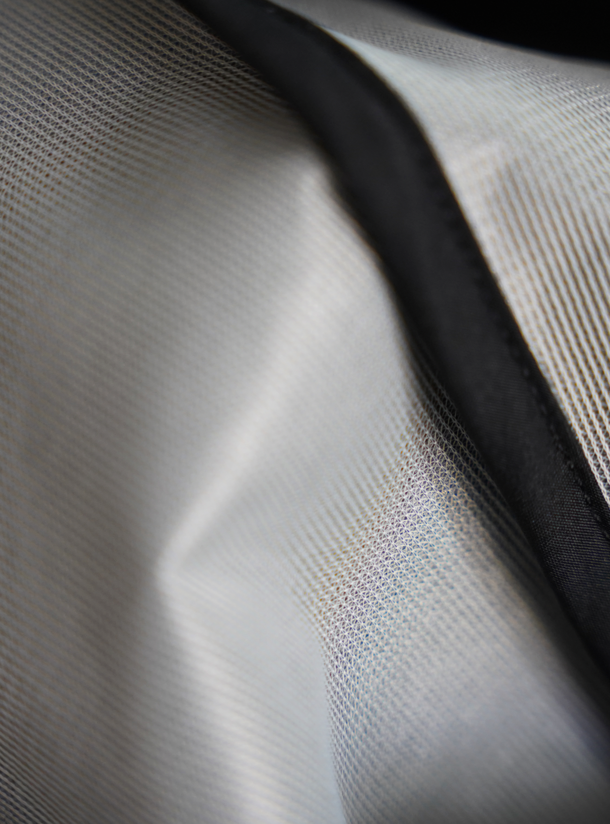 BLACK RAIN SHELL JACKET "MOSQUETS"