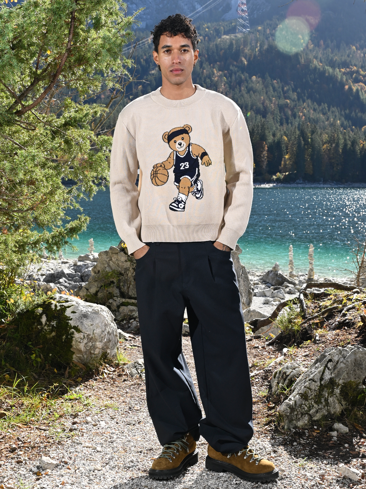 BEIGE KNIT SWEATER "BASKETBALL"