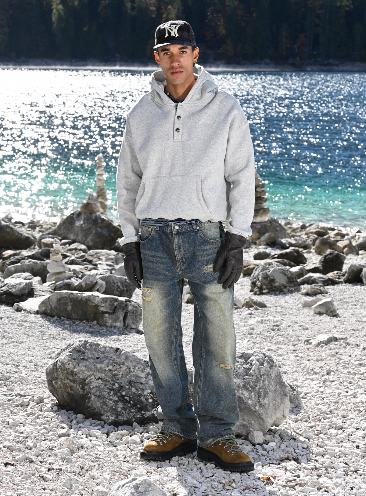 GREY MELANGE HOODED "BUTTONS"