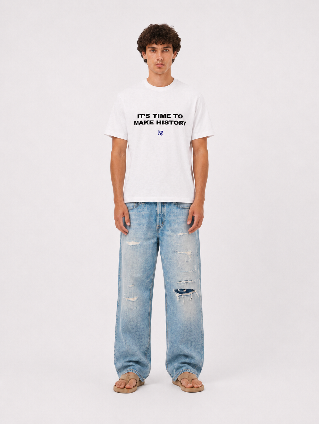 WHITE T-SHIRT 