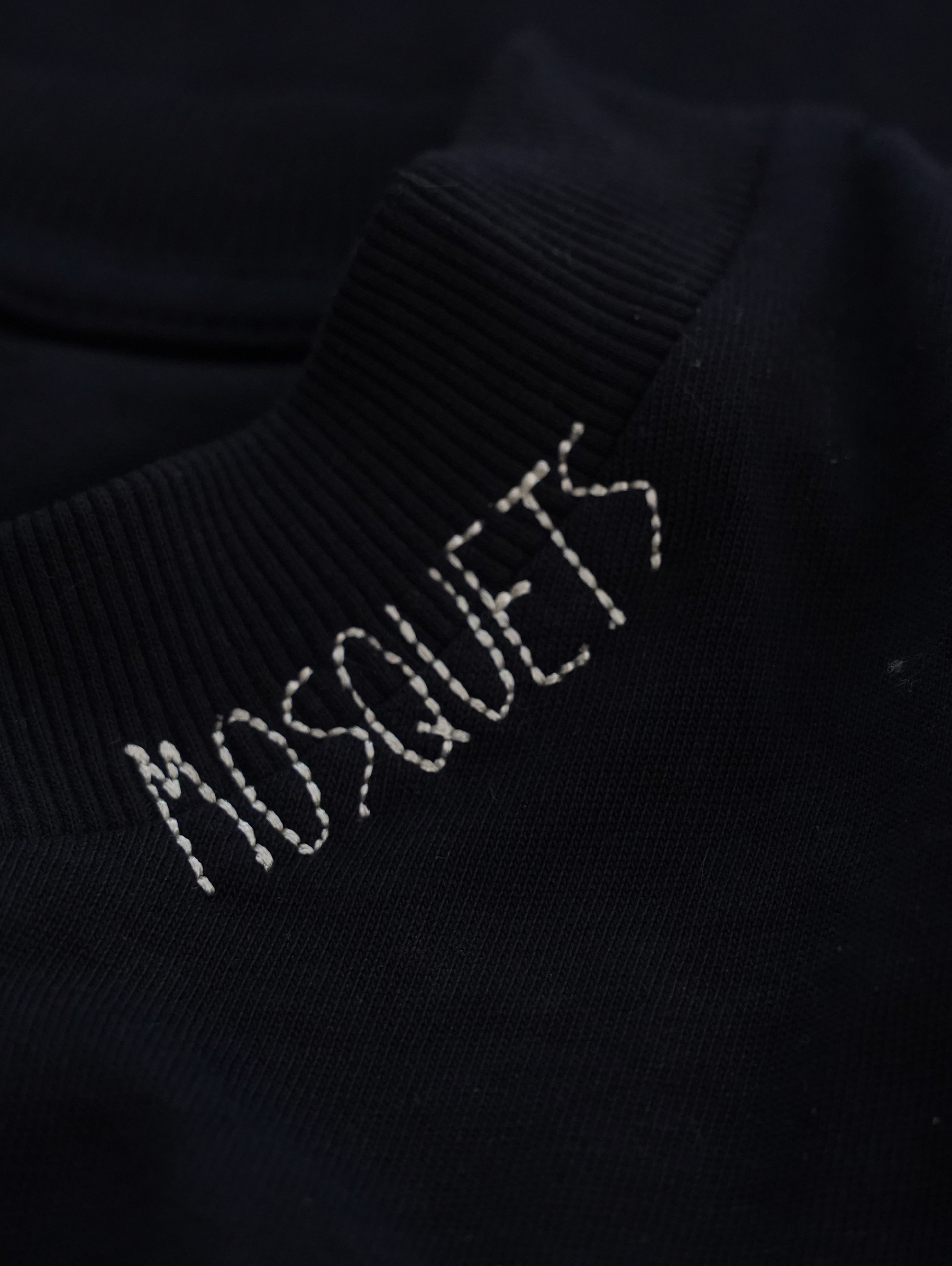 DARK BLUE EVERYDAY T-SHIRT "MOSQUETS"