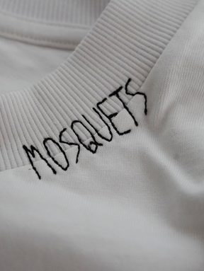 WHITE EVERYDAY T-SHIRT "MOSQUETS"